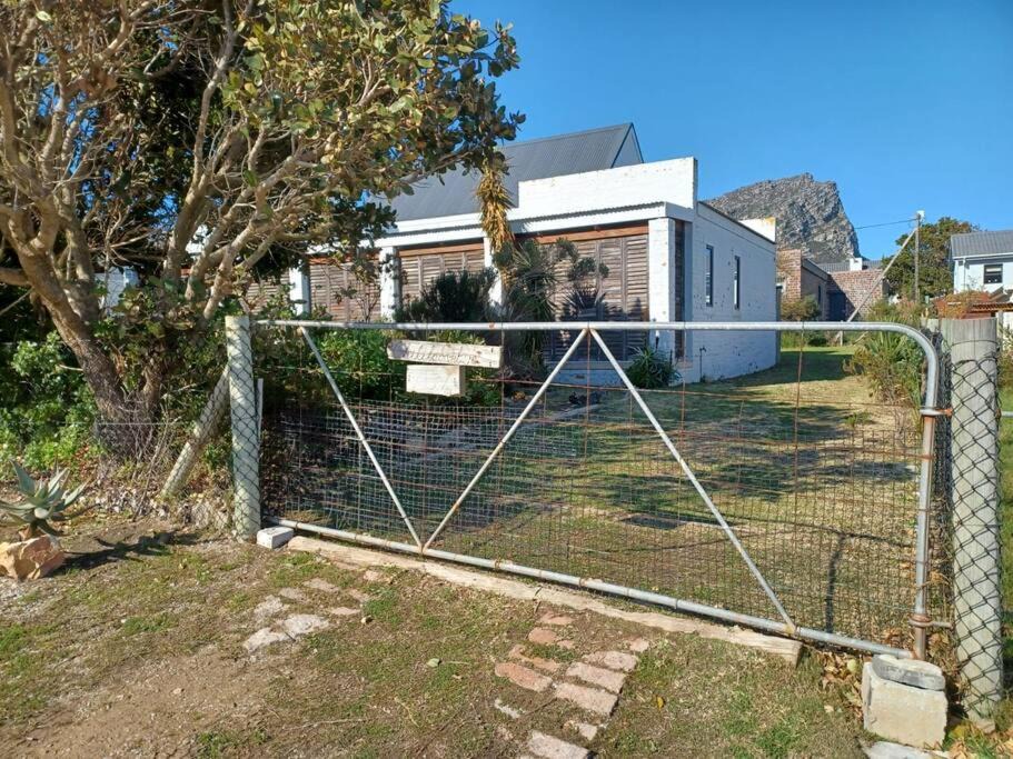 Pringle Bay House | Chillilabombwe