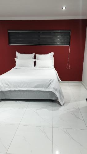 Greater Johannesburg Metropolitan Area House | Chris Guest House
