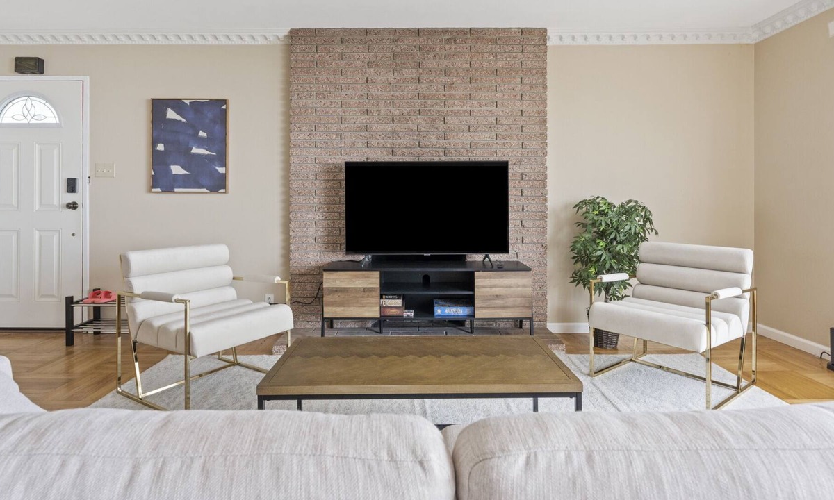 Westlake House | Clean & Spacious Home with an Ocean View near SF
