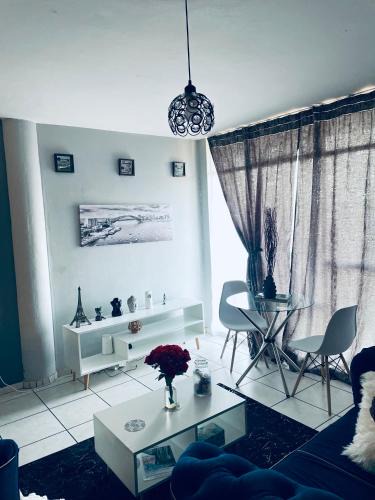 Sunnyside Apartment | Cloud 10 Hideaway