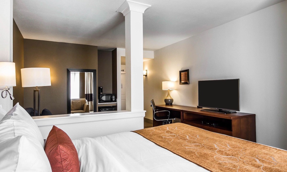 Woodland Hotel | Comfort Suites Woodland - Sacramento Airport