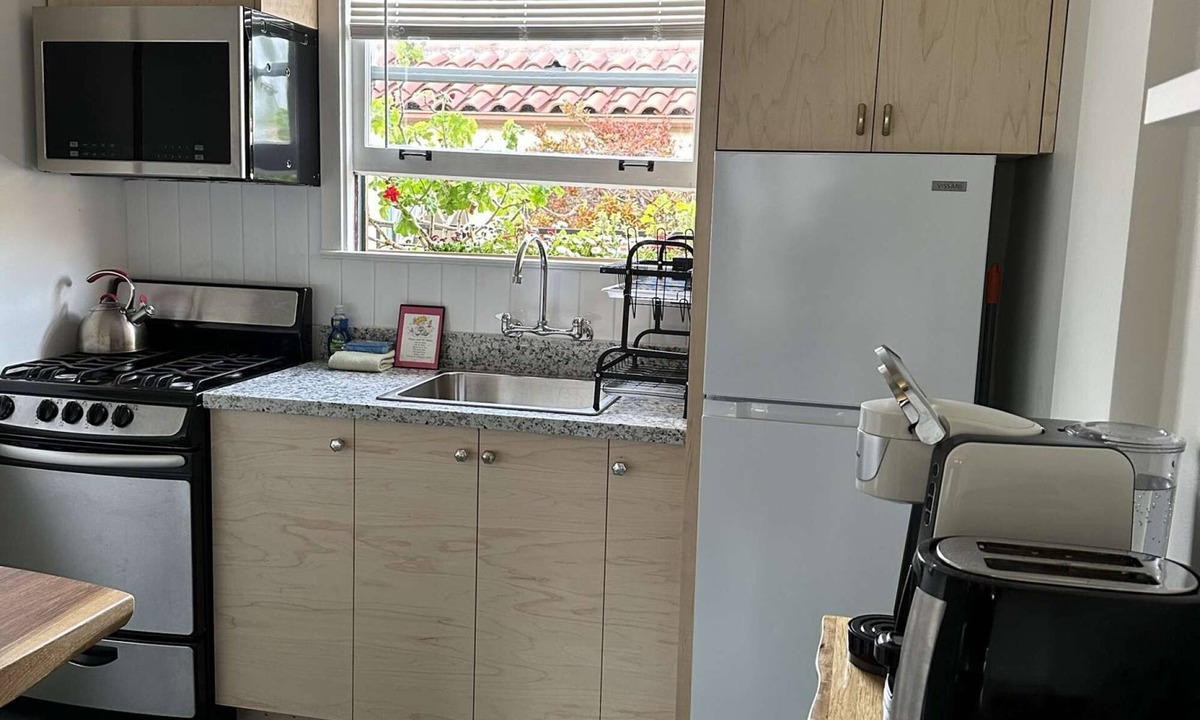 Marina District House | Comfy Room in Marina Close to Presidio with Parking