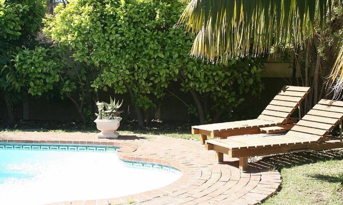 Constantia Cottage | Constantia Lazy River, Pheasants Nest Studio Apartment with Twin Beds