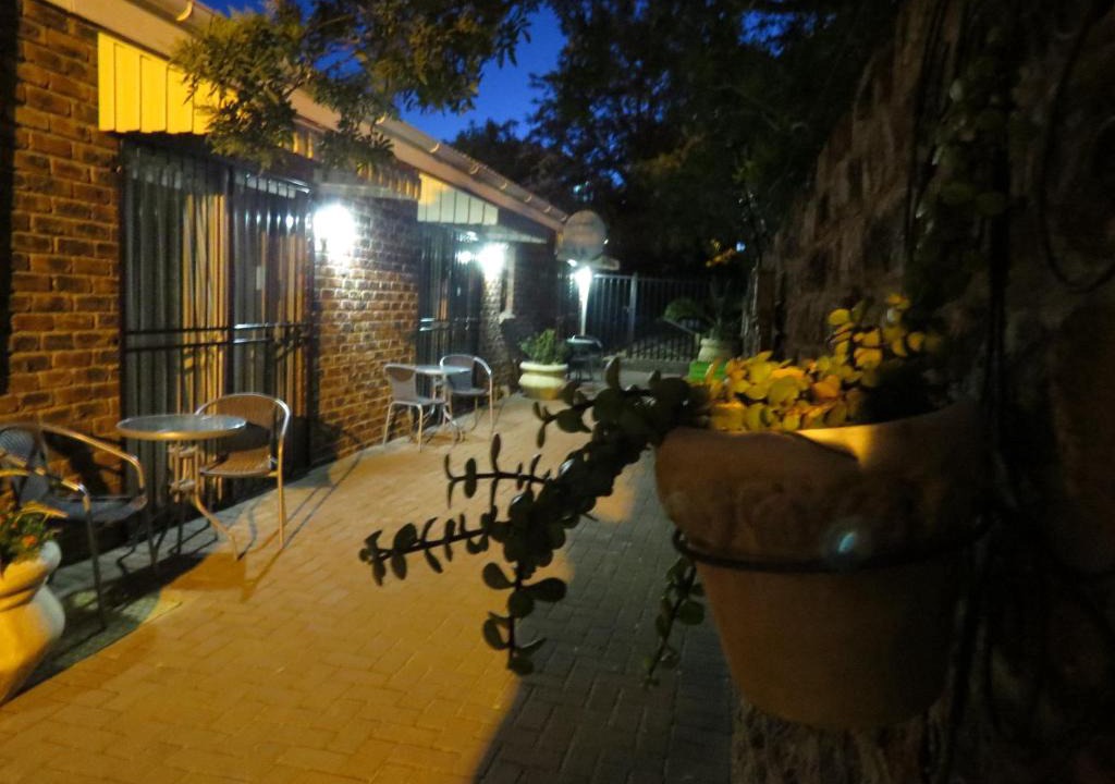 Worcester House | Coral Tree Guest Rooms