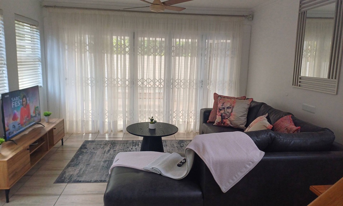 Berea Apartment | Cosy 2 bedroom apartment in a prominent area of East London Nahoon