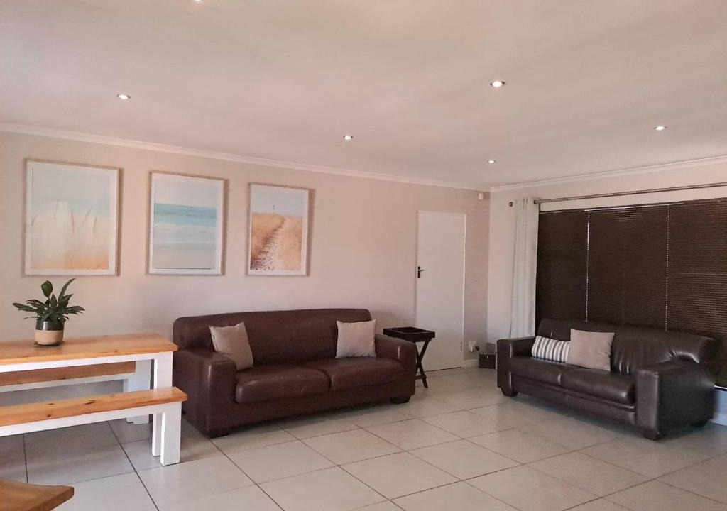 Eikenbosch Apartment | Cosy and Central Family Home