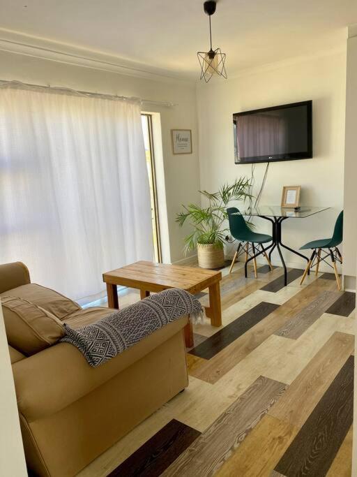 Strand Apartment | Cosy Apartment , 5 minutes drive to Strand Beach.