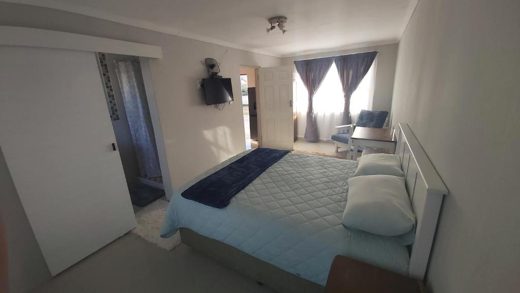 Berea Apartment | Cottage self catering unit with ensuite.