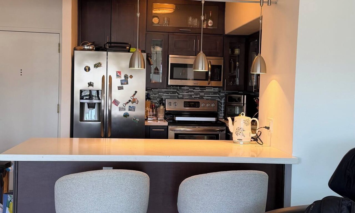 Emeryville Condo | Cozy 1-bedroom condo 4miles from uc Berkeley with lots of public transportation