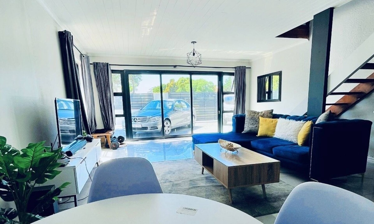 Milnerton House | Cozy 1BR Apartment with Pool in Quiet Neighborhood