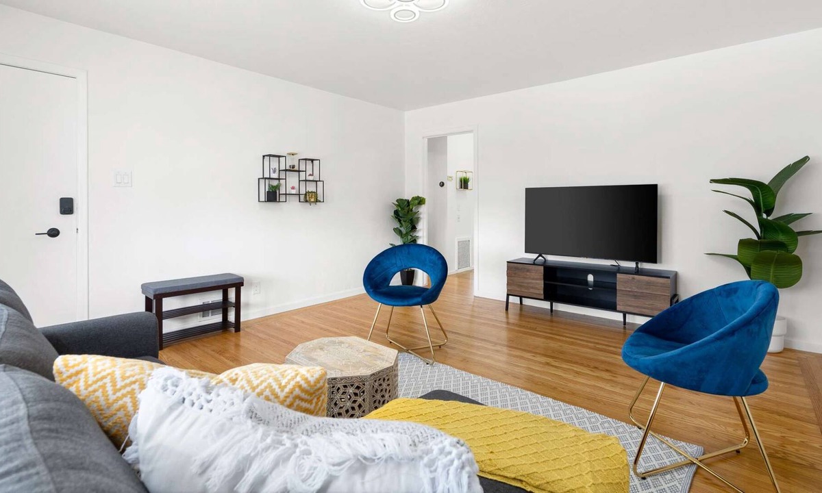 San Bruno Apartment | Cozy 2 Bedroom Home Near SFO with Private Parking