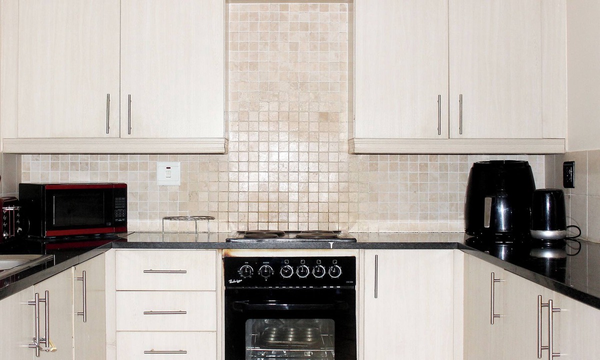 Greater Johannesburg Metropolitan Area Apartment | Cozy 3 Bed Duplex ,sleeps 6 With Double Bathroom
