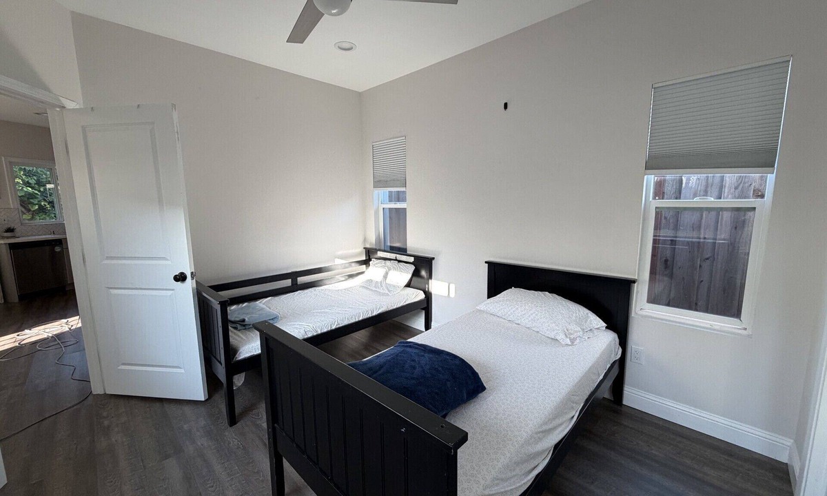 Newark House | Cozy, Clean, and Comfortable Tiny Home in the San Francisco Bay Area