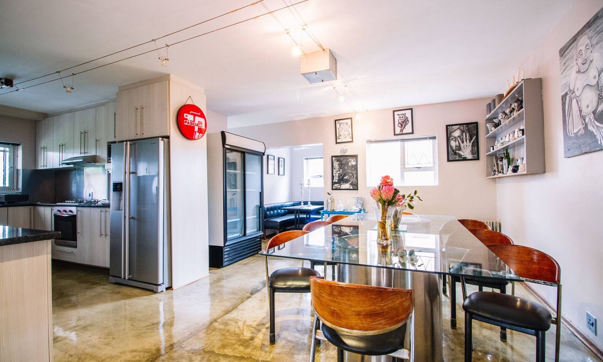 Colchester House | Cozy Home by Sundays River, Close to Addo Elephant Park