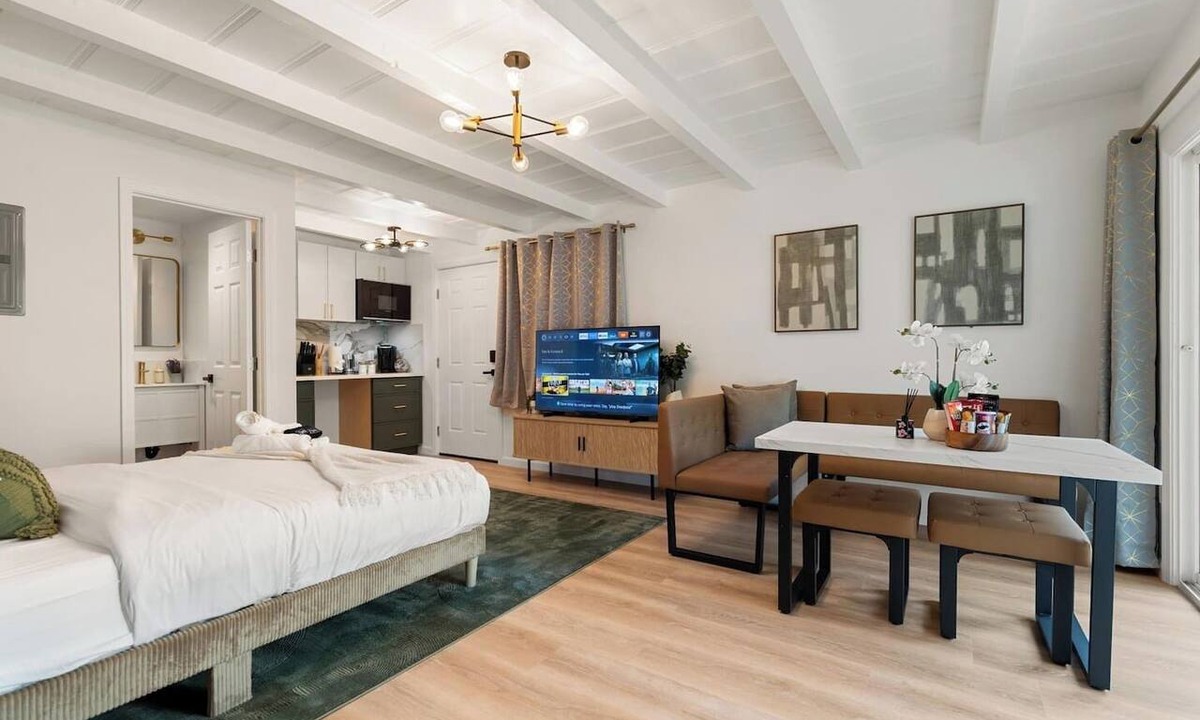 Pacifica Apartment | Cozy Modern Pacifica Studio near SFO Monthly Stays