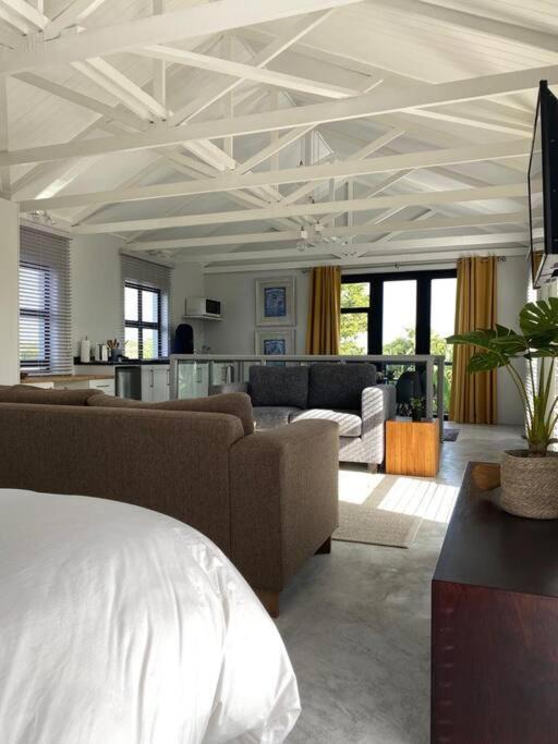 Melkbosstrand Apartment | Cozy spacious loft on 4th Avenue