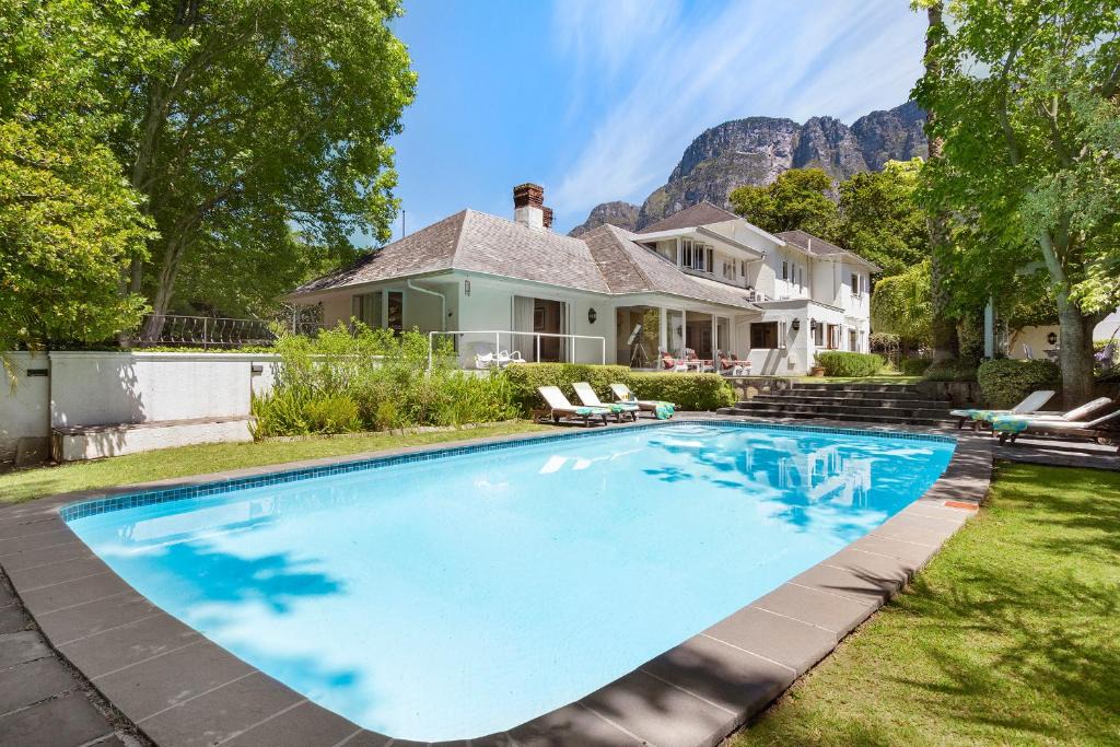 Newlands Villa | Craiglea Newlands - Villa with Pool & Tennis Court