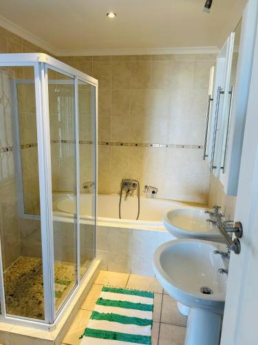 Vredenburg Bed & Breakfast | Crayfish