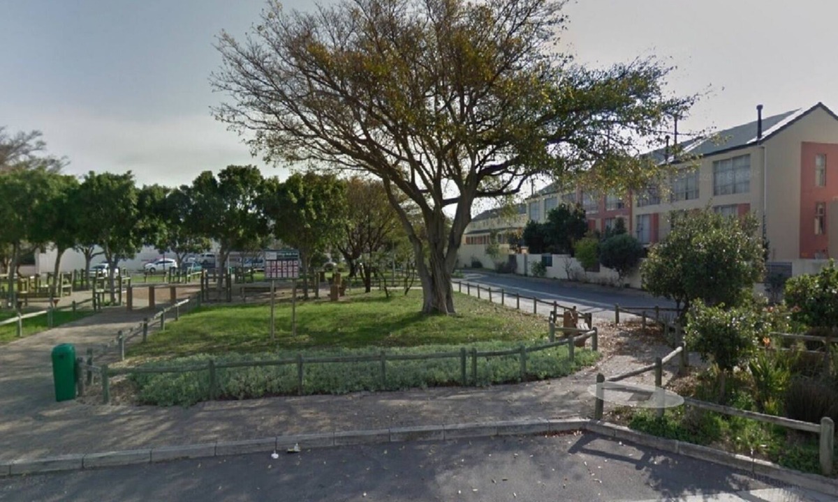 Parklands Apartment | Cute & Bright Apartment in Parklands