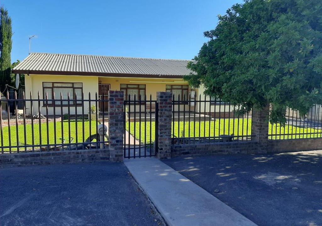 Beaufort West House | Dagbreek