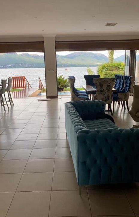 Hartbeespoort House | Dam View HOUSE