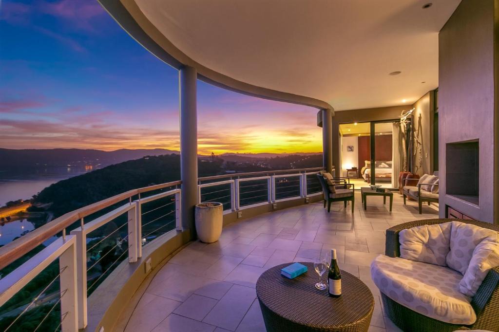 Paradise Villa | Dazzling View, Knysna - Stunning holiday villa with roof deck & 360° views