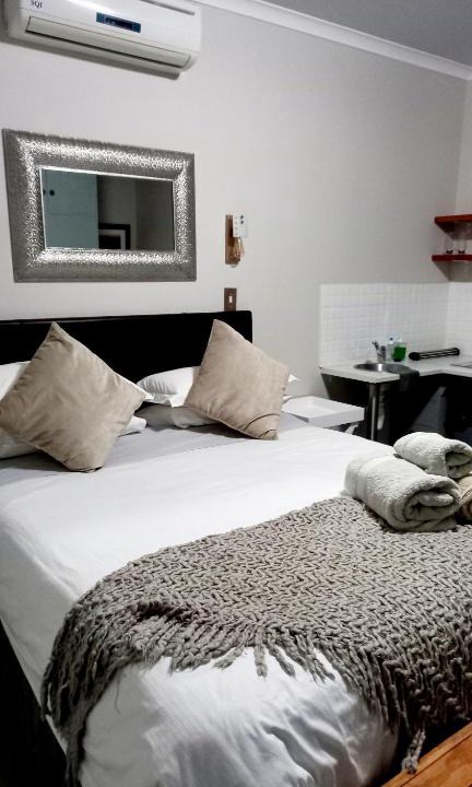 Fichardt Park House | De Dane Guestroom