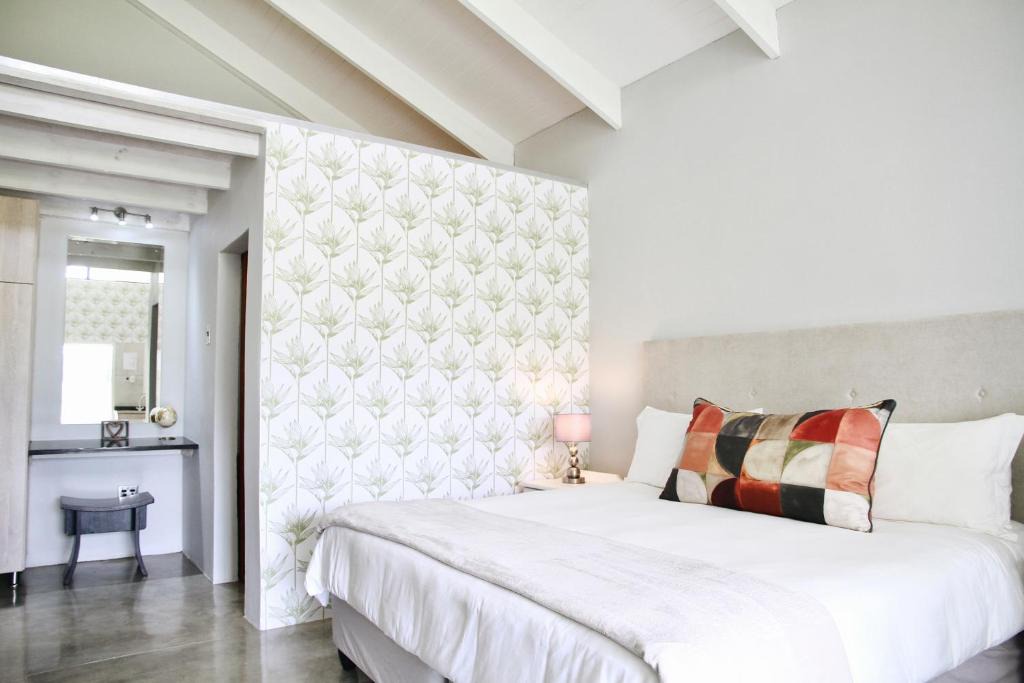 Wolseley Apartment | De Hoop Farm - mountain view