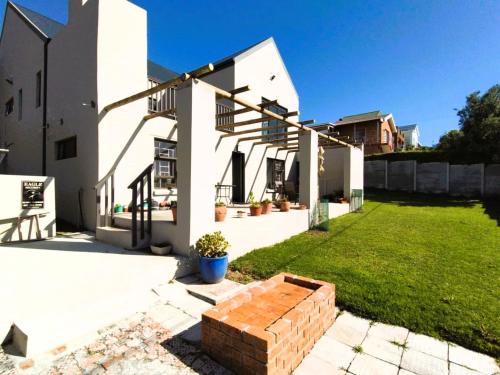 De Kelders House | DE KELDERS HOUSE