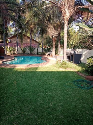 Lephalale House | De la Rose Guesthouse