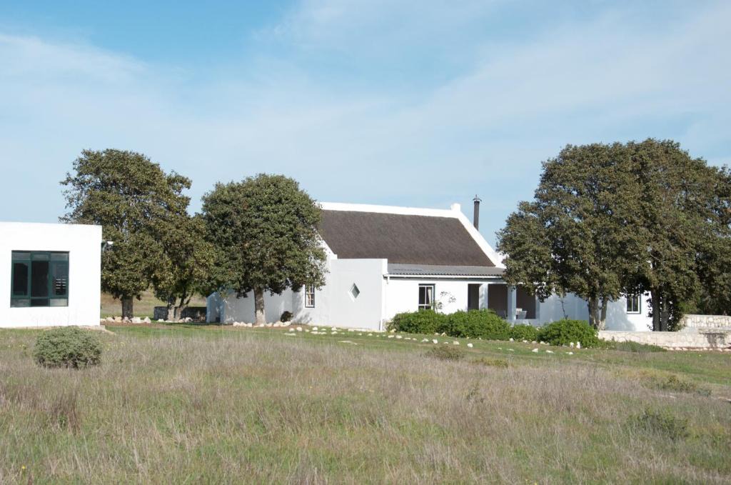 Cape Agulhas Apartment | De Mond Farm Cottage - Vogelgezang Farm (near Arniston)