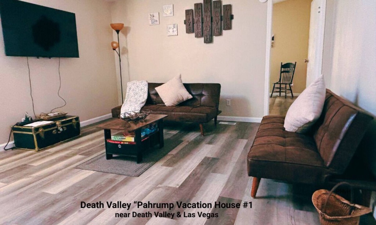 Pahrump House | Death Valley/Las Vegas - Pahrump Vacation House #1, Book Readaways-Healthy Mind