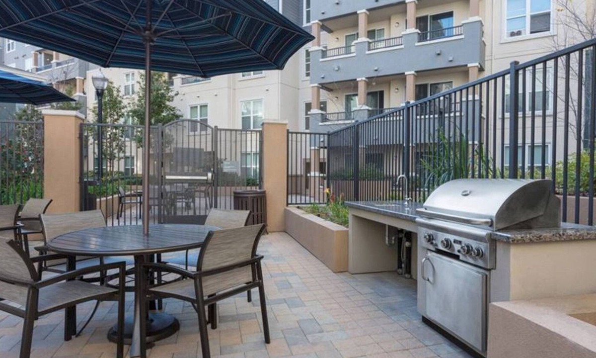 San Bruno Apartment | Deluxe San Bruno 2BR w/ Pool, Gym & W/D, near I-280 & 101, by Blueground