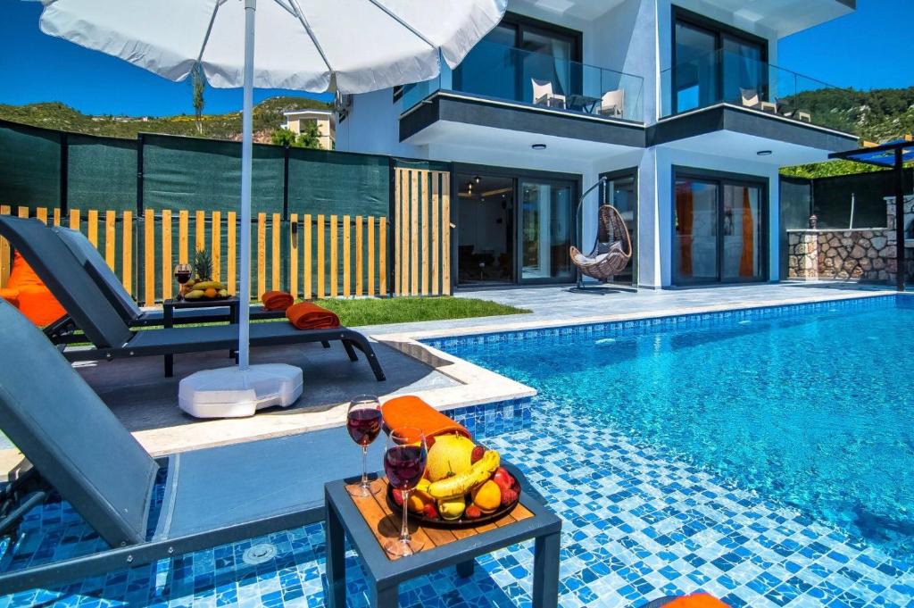 Islamlar Villa | Deniz ve Doğa Manzaralı Lüks İslamlar Kalkan