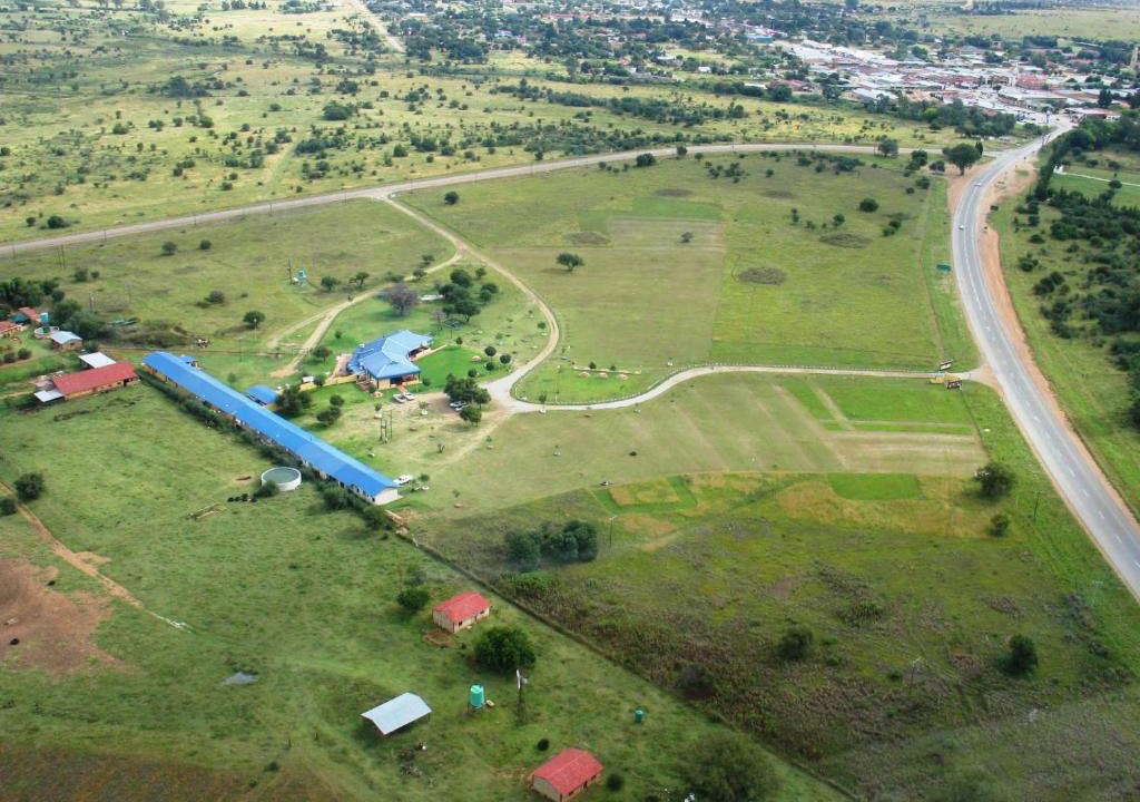 Maquassi Hills House | Die Geel Huis Guesthouse