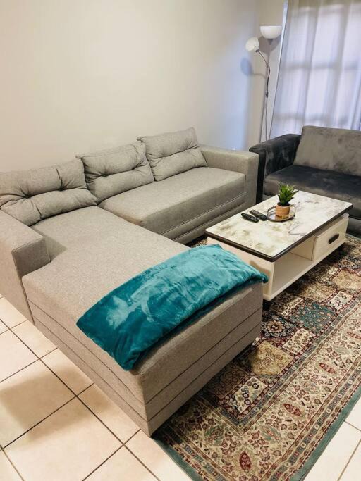 Greater Johannesburg Metropolitan Area Apartment | Dios Power service apartment