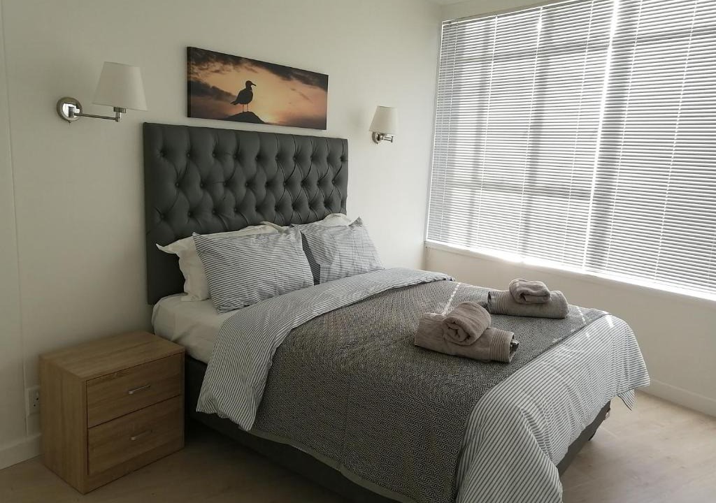 Cape Town City Centre Apartment | Disa Park 14th Floor Apartment with City Views