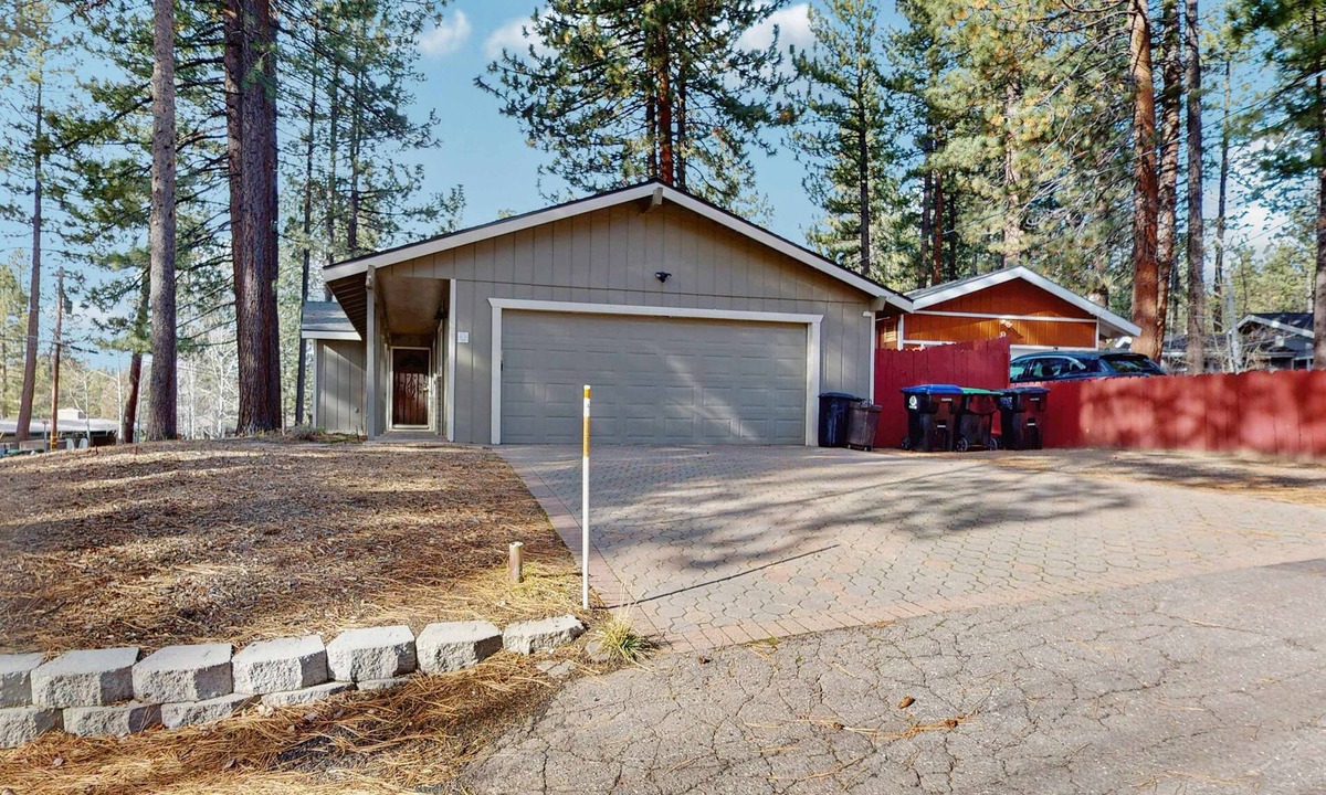 Rancho Bijou House | Dog-Friendly Getaway | Deck, Sauna, Grill, Foosball, Parks & Trails
