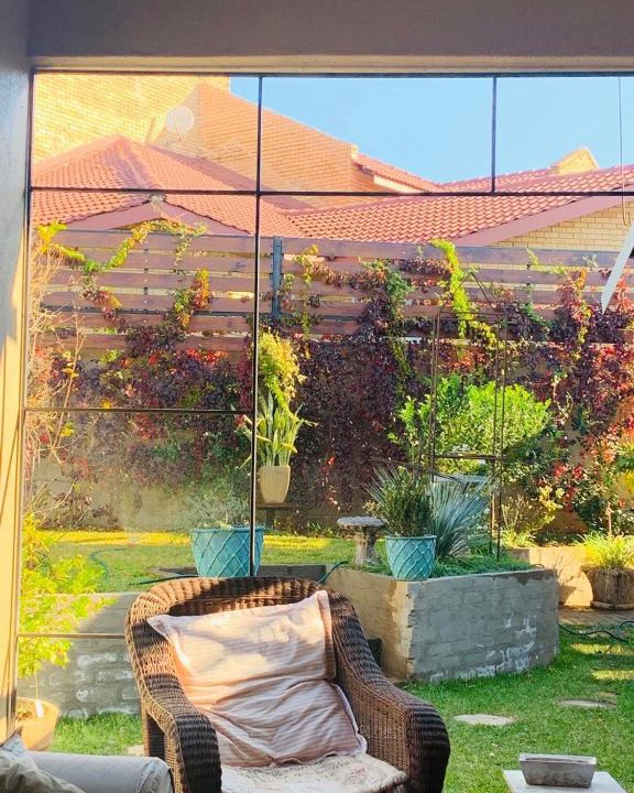 Tzaneen House | Douglas Villas