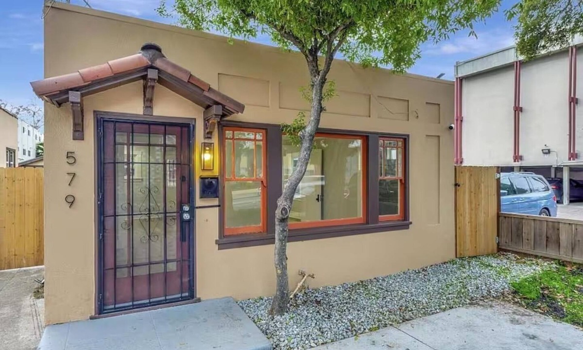 San Jose House | Downtown Gem: 2BR Historic Spanish Bungalow Short Walk to SJSU + Parking