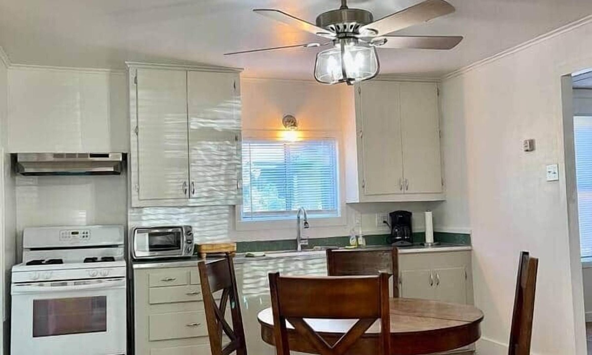 Sonora House | Downtown Updated Craftsman, Pet Friendly