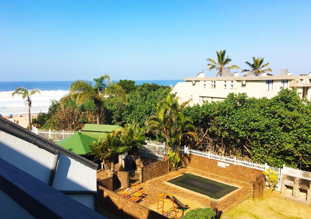 Manaba Beach Apartment | Dumela Margate Flat No 18