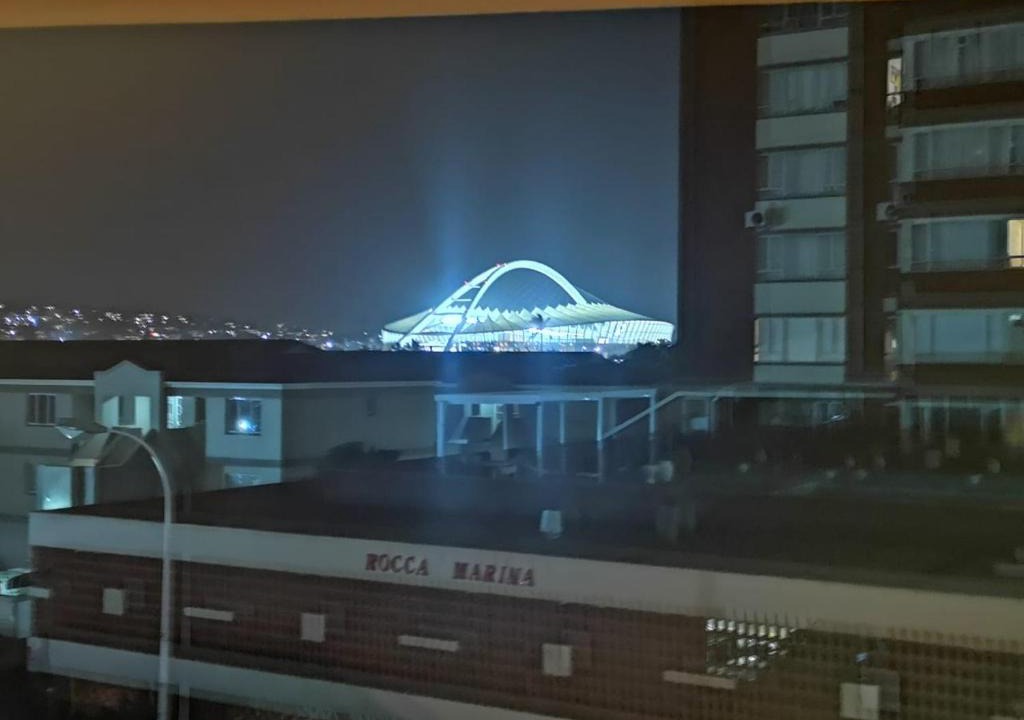 Durban Beachfront Apartment | Durban Beach Getaway - Summersands, Inverter for load shedding, free wifi & free Parking