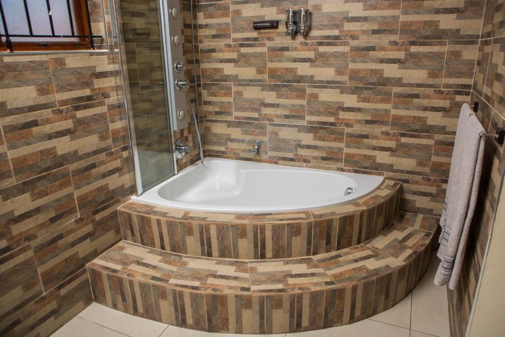 Durban North Bed & Breakfast | DYNA GUEST HOUSE