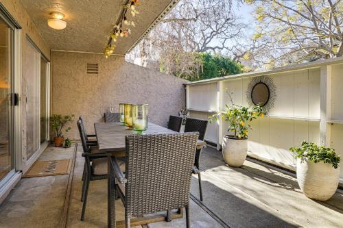 Sharon Heights House | Easy Access to Stanford! Walkable Condo