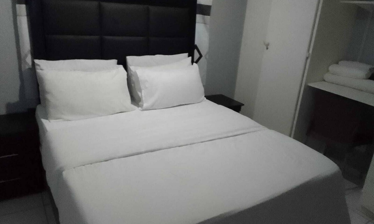 Sandown Apartment | Easy Walk To Mall Central Sandton Apartment
