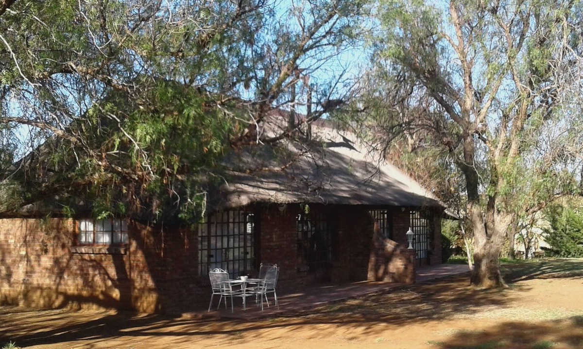 Philippolis Cabin | Ebenhaeser Guest Farm