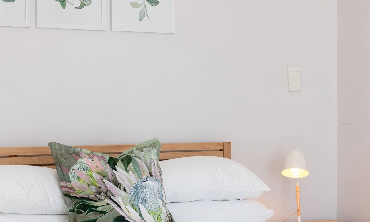 Big Bay House | Eden on the Bay 272 by HMH