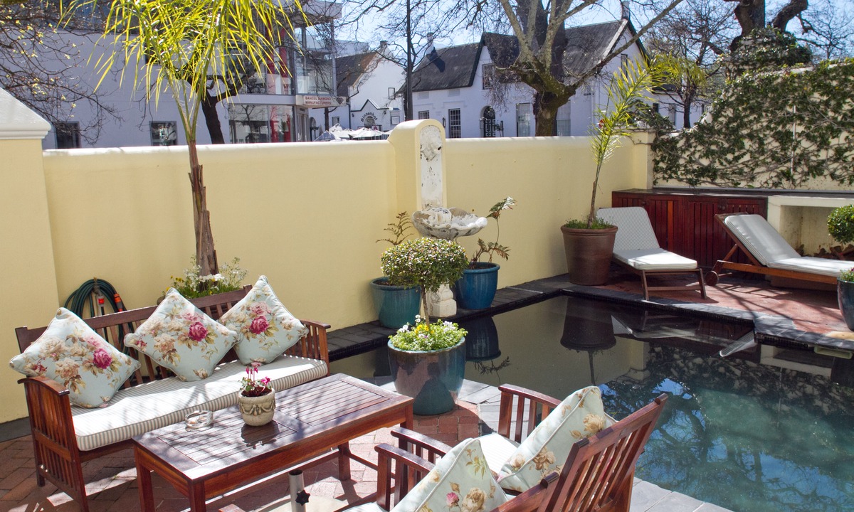 Stellenbosch Central Hotel | Eendracht Apartments