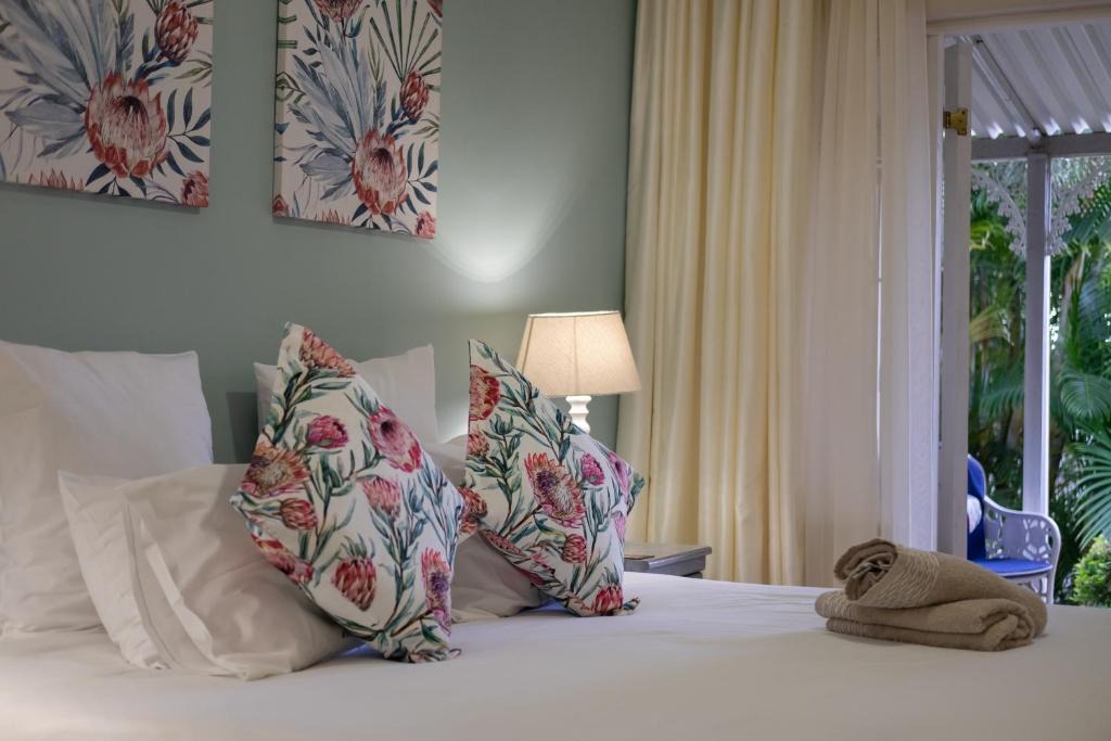 Port Edward House | Eight Palms